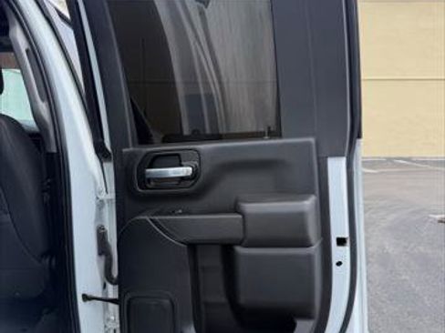 Used 2022 Chevrolet Silverado 2500 LT w/ Convenience Package RWD image 15