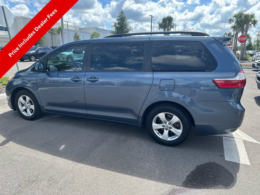 Used 2017 Toyota Sienna LE FWD image 7