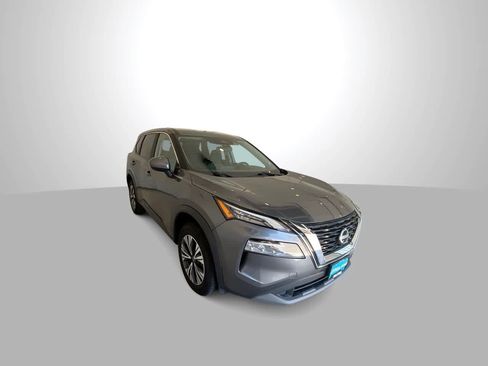 Used 2023 Nissan Rogue SV AWD/4WD image 2