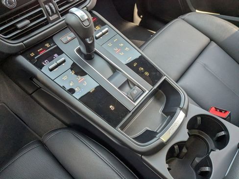 New 2026 Porsche Macan AWD/4WD image 21