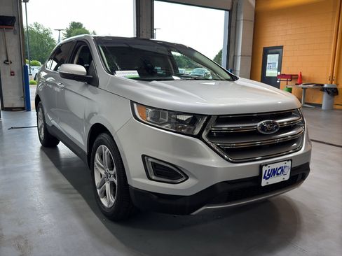 Used 2018 Ford Edge Titanium w/ Equipment Group 301A AWD/4WD image 7