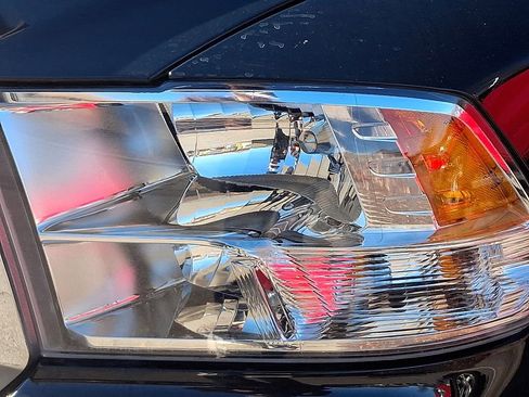 Used 2022 RAM 1500 Classic SLT w/ Electronics Convenience Group image 6