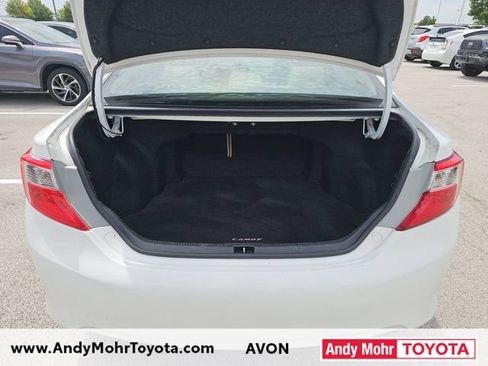 Used 2012 Toyota Camry XLE w/ Leather Pkg FWD image 12