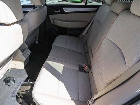 Used 2019 Subaru Outback 2.5i Premium image 19