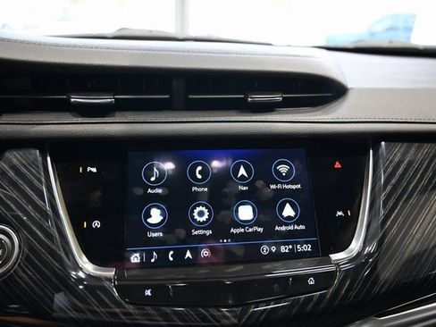 Used 2025 Cadillac XT6 Premium Luxury image 17