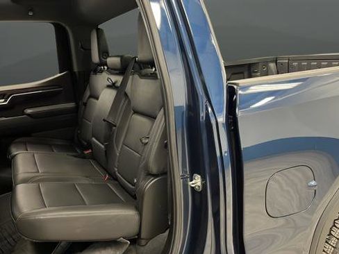 Used 2023 GMC Sierra 1500 SLT image 23