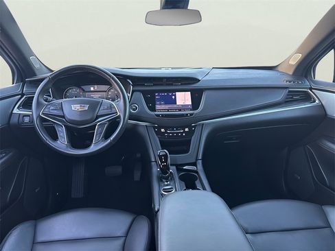 Certified 2022 Cadillac XT5 Premium Luxury image 16