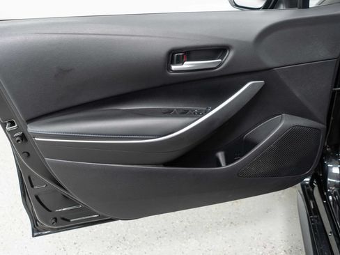 Used 2021 Toyota Corolla SE FWD image 13