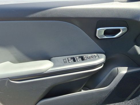 Used 2025 Kia K4 FWD image 12