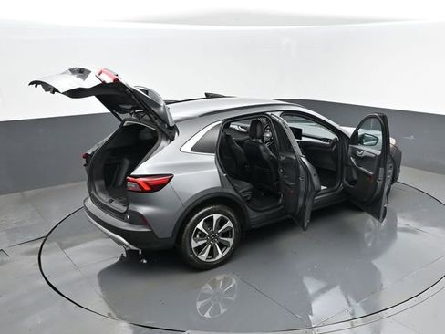 Used 2025 Ford Escape Platinum image 27