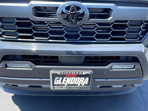 New 2026 Toyota Tacoma TRD Off-Road AWD/4WD image 9