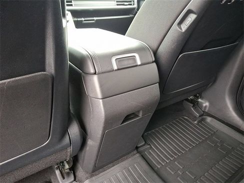 Used 2025 Hyundai Santa Fe SE image 13