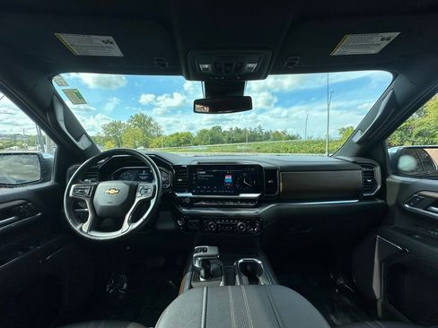 Used 2023 Chevrolet Silverado 1500 High Country w/ High Country Premium Package image 18