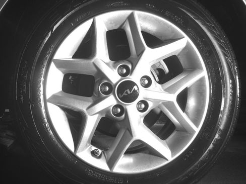 Used 2025 Kia Soul LX w/ LX Technology Package FWD image 13