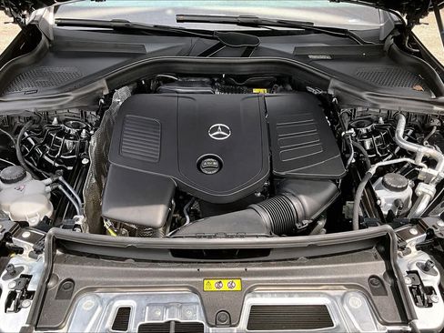Certified 2024 Mercedes-Benz GLC 300 4MATIC image 32