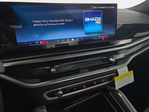 New 2026 BMW X6 xDrive40i w/ Executive Package image 16