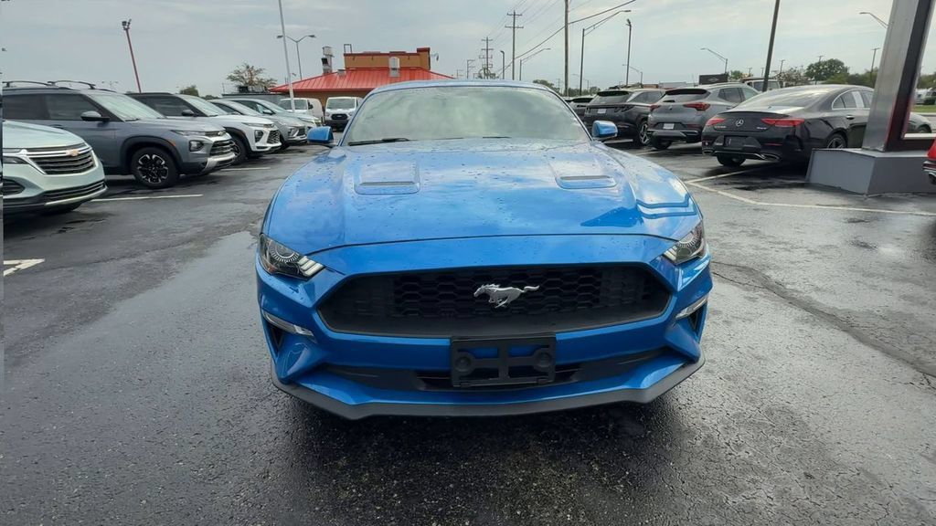 Used 2019 Ford Mustang Premium RWD image 3