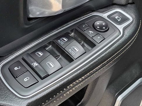 Used 2020 RAM 3500 Laramie image 18