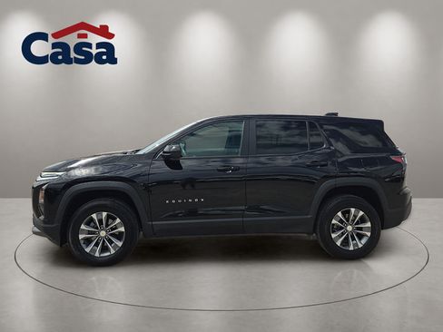 Used 2025 Chevrolet Equinox LT FWD image 3