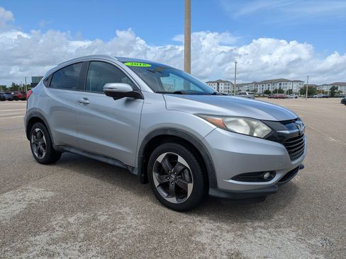 Used 2018 Honda HR-V EX-L image 2