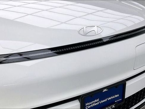 Certified 2024 Hyundai Kona SE image 30