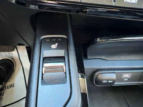 Used 2025 Kia Telluride S AWD/4WD image 38