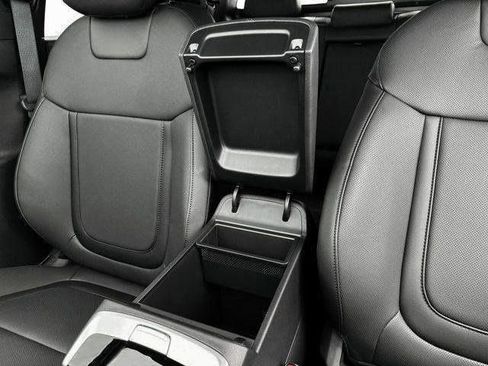 Certified 2025 Hyundai Santa Cruz SEL image 18