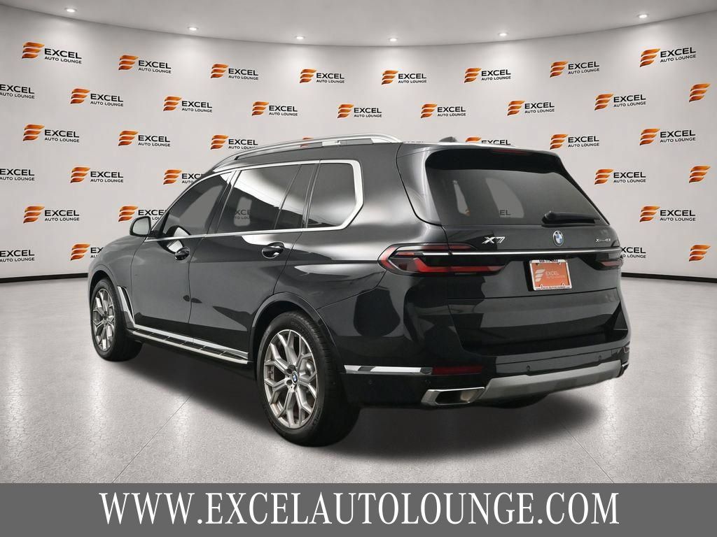 Used 2023 BMW X7 xDrive40i w/ Premium Package AWD/4WD image 3