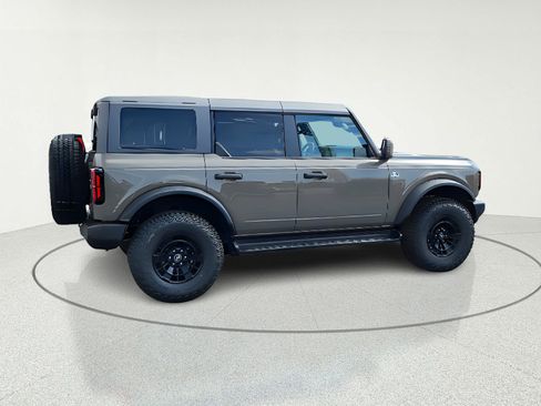 New 2026 Ford Bronco Outer Banks image 9