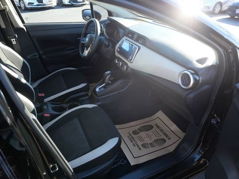 Used 2021 Nissan Versa SV image 15