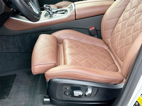 Certified 2023 BMW X5 xDrive40i w/ Luxury Seating Package image 20