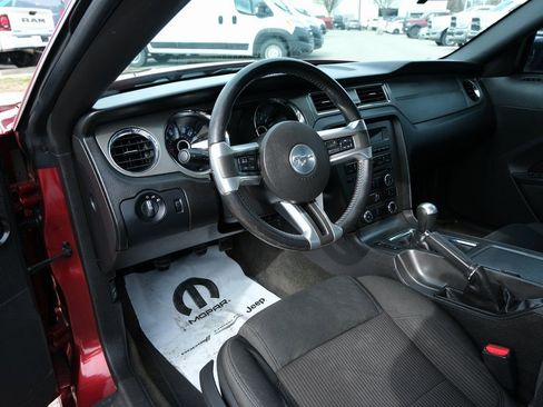 Used 2014 Ford Mustang Coupe RWD image 3