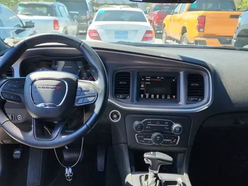 Used 2022 Dodge Charger SXT w/ Blacktop Package RWD image 5