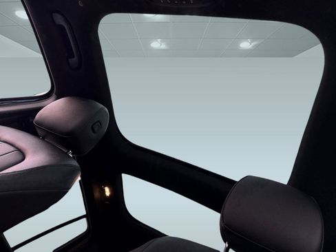 Certified 2023 Mercedes-Benz GLB 250 image 14