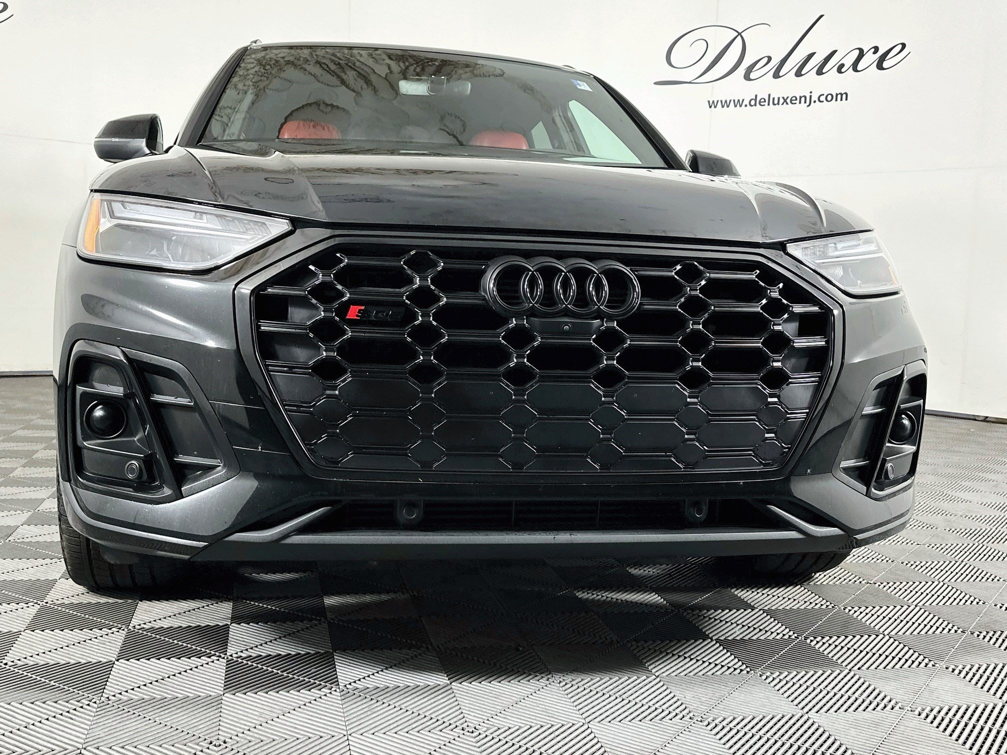 Used 2024 Audi SQ5 Premium Plus w/ Premium Plus Package AWD/4WD image 32
