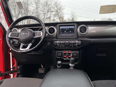 Used 2019 Jeep Wrangler Unlimited Sahara w/ Cold Weather Group image 17