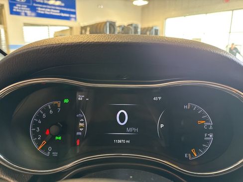 Used 2019 Jeep Grand Cherokee Limited w/ Luxury Group II AWD/4WD image 12