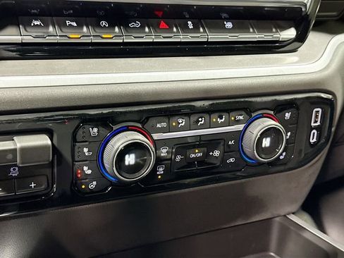 New 2026 Chevrolet Silverado 1500 High Country w/ Technology Package AWD/4WD image 19