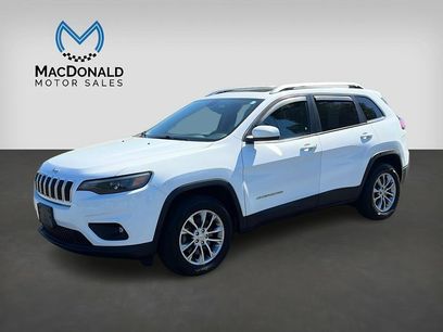 Used 2019 Jeep Cherokee Latitude Plus w/ Comfort/Convenience Group