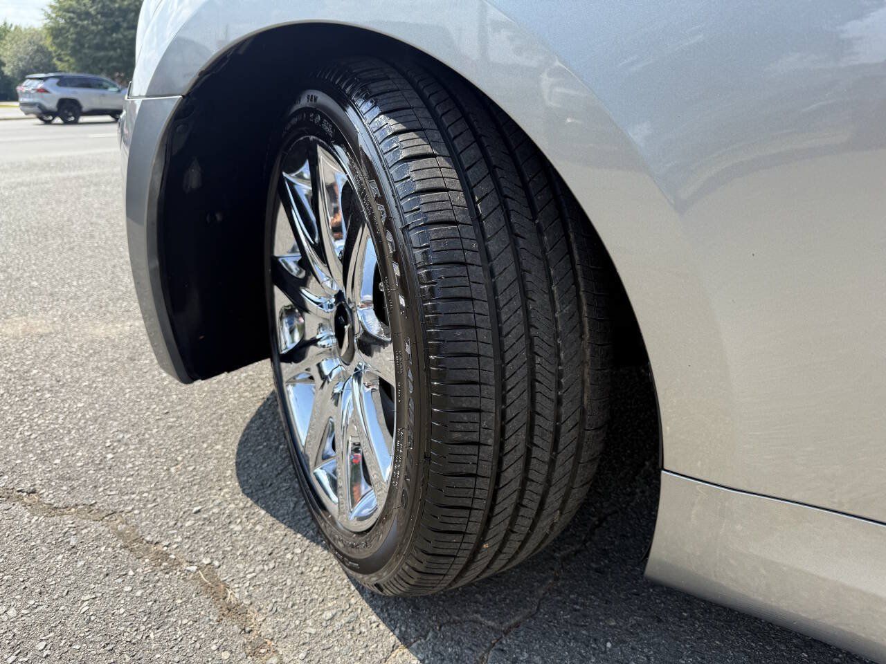 Used 2012 Hyundai Equus Signature RWD image 28