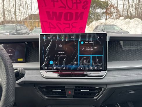 New 2025 Volkswagen Tiguan SE R-Line image 21