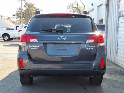 Used 2010 Subaru Outback 3.6R Limited w/ Popular Equipment Group 2A image 4