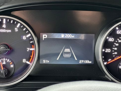 Certified 2024 Kia Carnival LX image 30