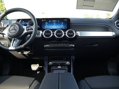 New 2026 Mercedes-Benz GLB 250 4MATIC image 27