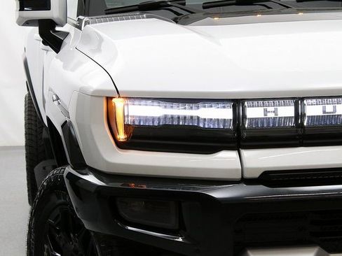 New 2025 GMC Hummer EV 2X image 4