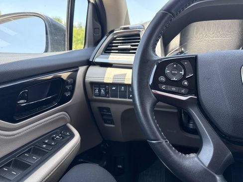 Used 2023 Honda Odyssey Touring image 17