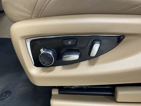 Used 2020 Cadillac Escalade Platinum image 15