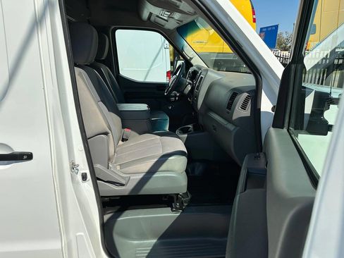 Used 2021 Nissan NV 3500 SV image 16