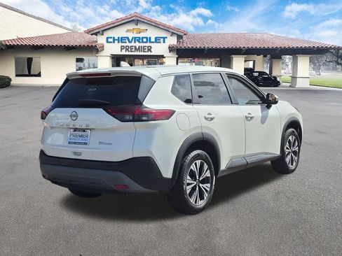 Used 2023 Nissan Rogue SV AWD/4WD image 8