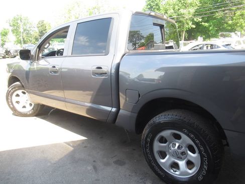 Used 2023 Nissan Titan S AWD/4WD image 11